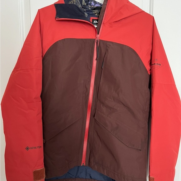 Dakine Ski/Snowboard jacket - Picture 1 of 10